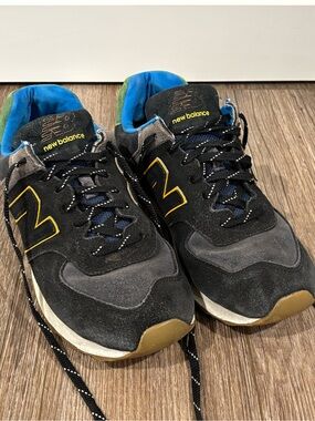 New Balance 574 'Black Varsity Green' sneakers size men’s 10.5